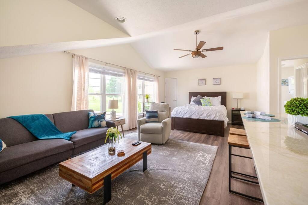 5 Minutes To Downtown Holiday home
