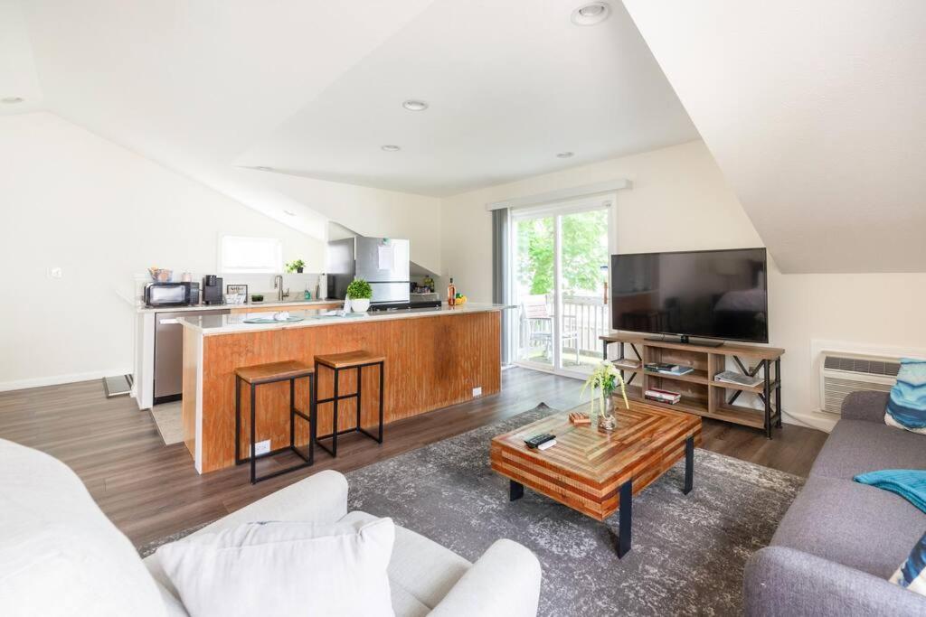 5 Minutes To Downtown Holiday home
